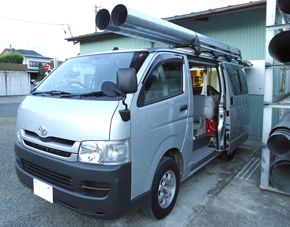 リヤハッチからみた車内。荷室が大きい